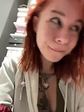 Stripchat Adult Webcam of RosieDesire