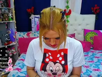 Stripchat Free Live Porn of golden_girl01