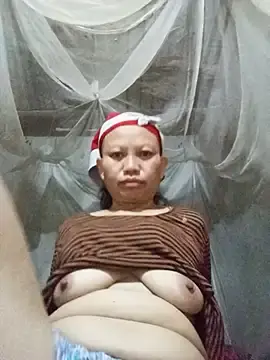 Stripchat Sex Cam of Ila-min