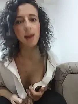 Stripchat Nude Webcam of AriannaRussell_