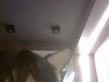 Stripchat Nude Webcam of SkinnyKitten