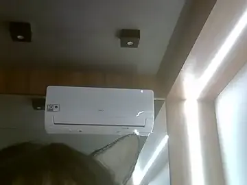 Stripchat Live Sex of SkinnyKitten