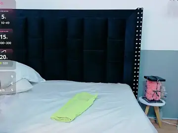 Stripchat Live Sex of petitelittleebony