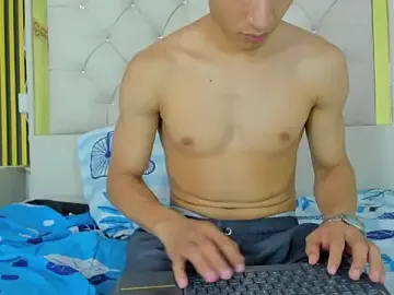 Stripchat Sex Cam of JARED_BOY1