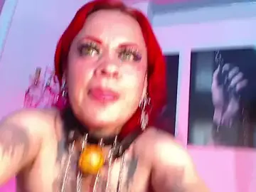 Stripchat Sex Cam of MorganaFlamel