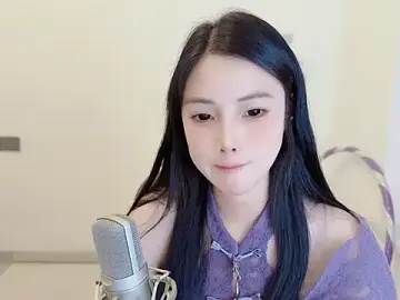 Stripchat Free Porn Cam of holo_love