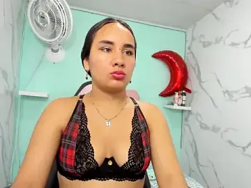 Stripchat Watch Live Sex Cams of Maylin_horny19