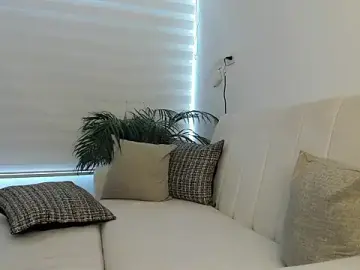 Stripchat Free Porn Cam of Ori_valentina
