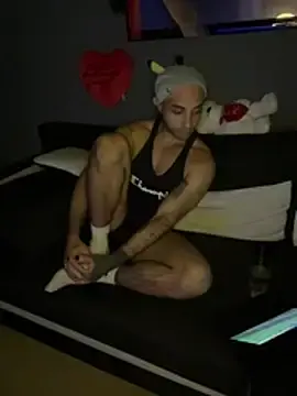 Stripchat Sex Cam of Mohdollmen