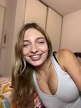 Stripchat Live Sex of paulinee2006