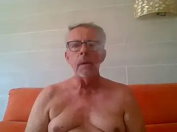 Stripchat Live Sex Cam of tuggy59
