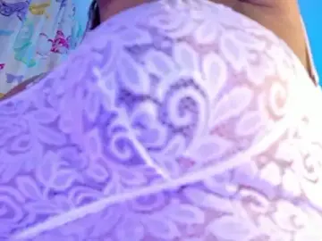 Stripchat Free Porn Cam of NicolleTaylor