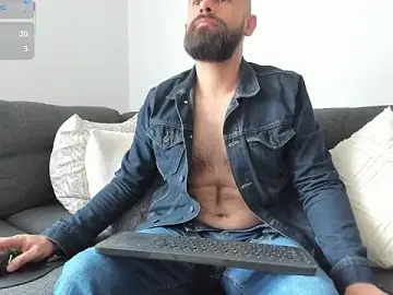 Stripchat Nude Webcam of ezequiel_mobland