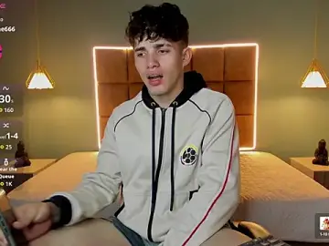 Stripchat Free Porn Cam of AlejooTwink