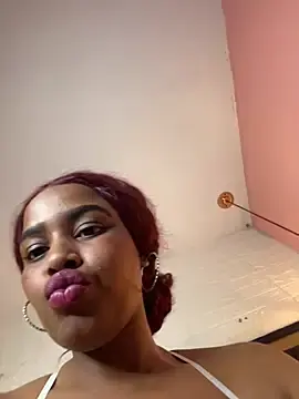 Stripchat Free Porn Cam of Ayla_Noir