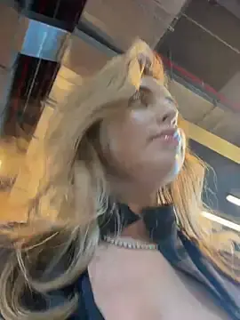 Stripchat Adult Video Chat of Alirawrz