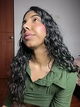 Stripchat Live Sex Cam of NassFit2