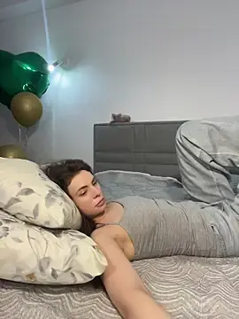 Stripchat Sex Cam of CurlyLara