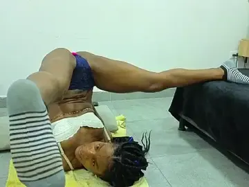 Stripchat Live Sex Cam of dafnnelewis