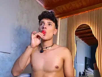 Stripchat Nude Webcam of Ander_asford77