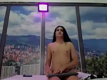 Stripchat Nude Webcam of emmascarl