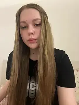 Stripchat Free Porn Cam of Marylallka5