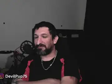 Stripchat Live Sex Cam of DevilPup75_
