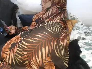Stripchat Free Porn Cam of Foxybrownxx1