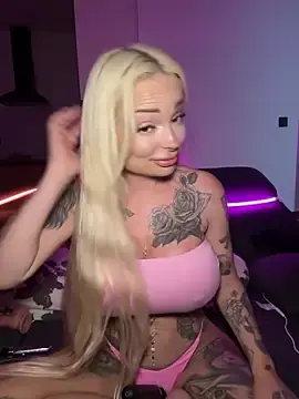 Stripchat Sex Cam of shortybig_official