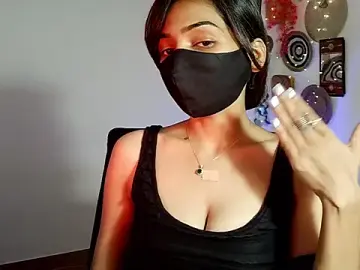 Stripchat Live Sex Cam of Yalinahotty
