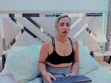 Stripchat Best live sex cam show of Samanta_Vanegas