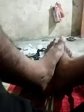 Stripchat Live Sex Cam of BigFeet96