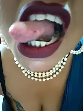 Stripchat Free Porn Cam of YR-SHIVANI