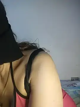 Stripchat Live Sex Cam of Yasmin_Oh
