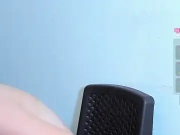 Stripchat Live Sex Cam of lizzy_davis_1