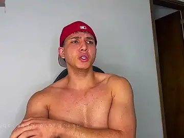 Stripchat Watch Live Sex Cams of Maxx_valiant