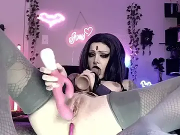 Stripchat Best Webcam of Ivey_Strigoi