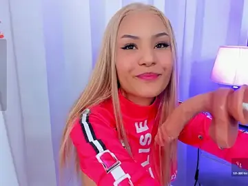 Stripchat Sex Cam of mia_poppy__