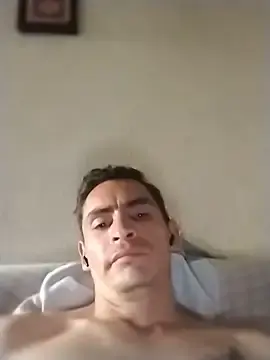 Stripchat Free Porn Cam of Ian_1