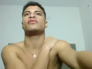 Stripchat Adult Webcam of Jose_And_Daniel