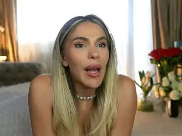 Stripchat Nude Webcam of ChloeVelvetx
