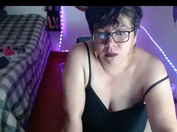 Stripchat Sex Cam of angelitolove727