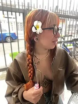 Stripchat Free Porn Cam of Sallem_Pink