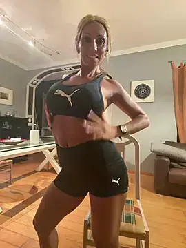 Stripchat Sex Chat of cari_guerrera