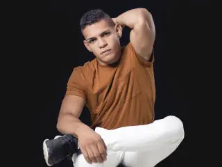 Xlovecam Free Live Porn of LoganVelasco