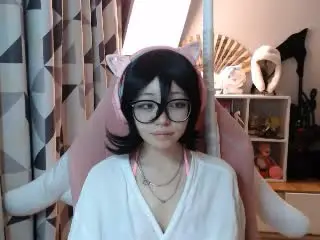 Xlovecam Nude Webcam of PaulineBitah