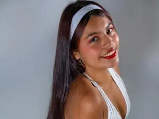 Xlovecam Nude Webcam of AlyssaGreen