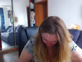 Xlovecam Live Sex Cam of OhMollyHoney