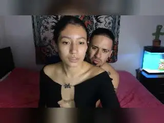 Xlovecam Adult Webcams of SophiaAndTony
