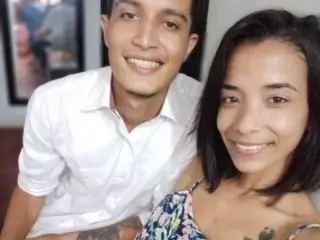 Xlovecam Live Porn of AlejoyMaria